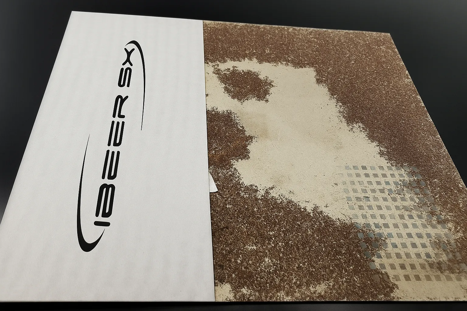 Laser-cleaned metal component